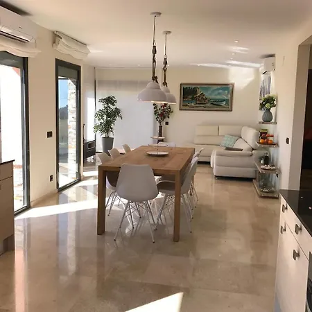 Marina Villa *